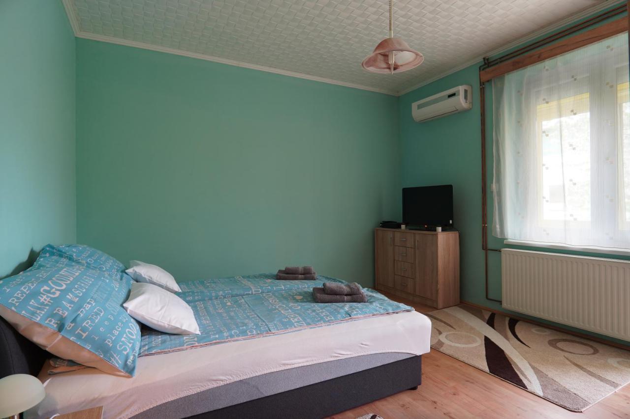 Dia Apartman Pecs Exterior photo