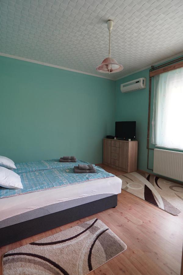 Dia Apartman Pecs Exterior photo